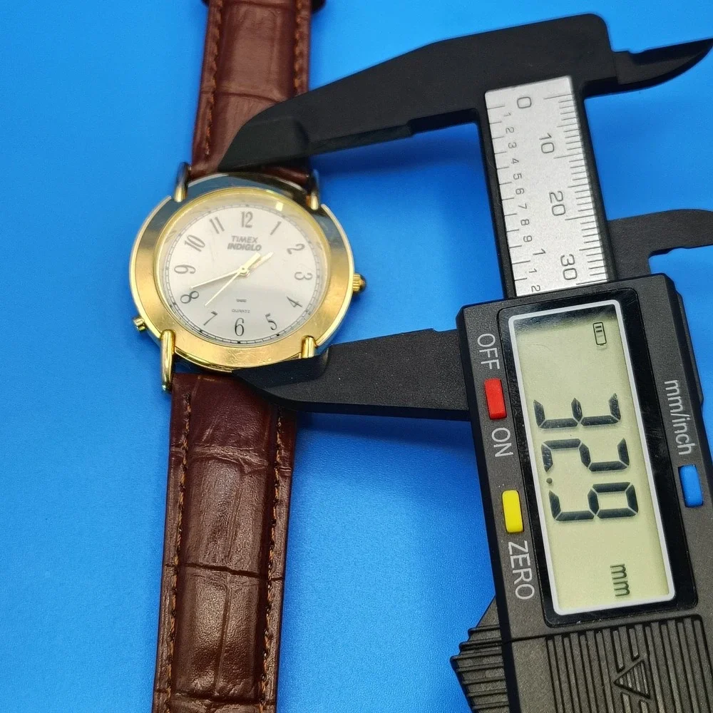 Vintage 1992‎ Timex Indiglo 33mm Women's Quartz Watch Genuine Leather Band